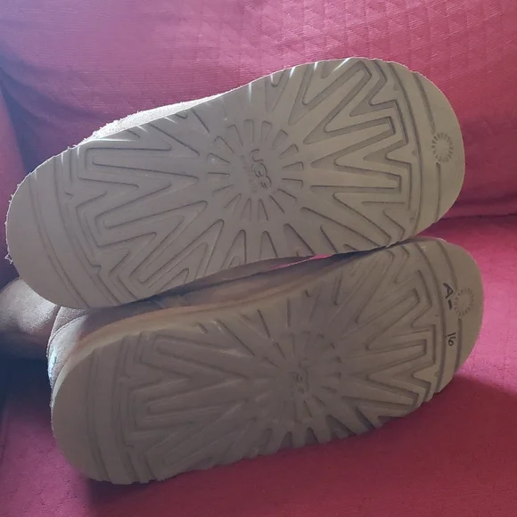 Ugg Boots Tan Size 6 Women's - Picture 7 of 12